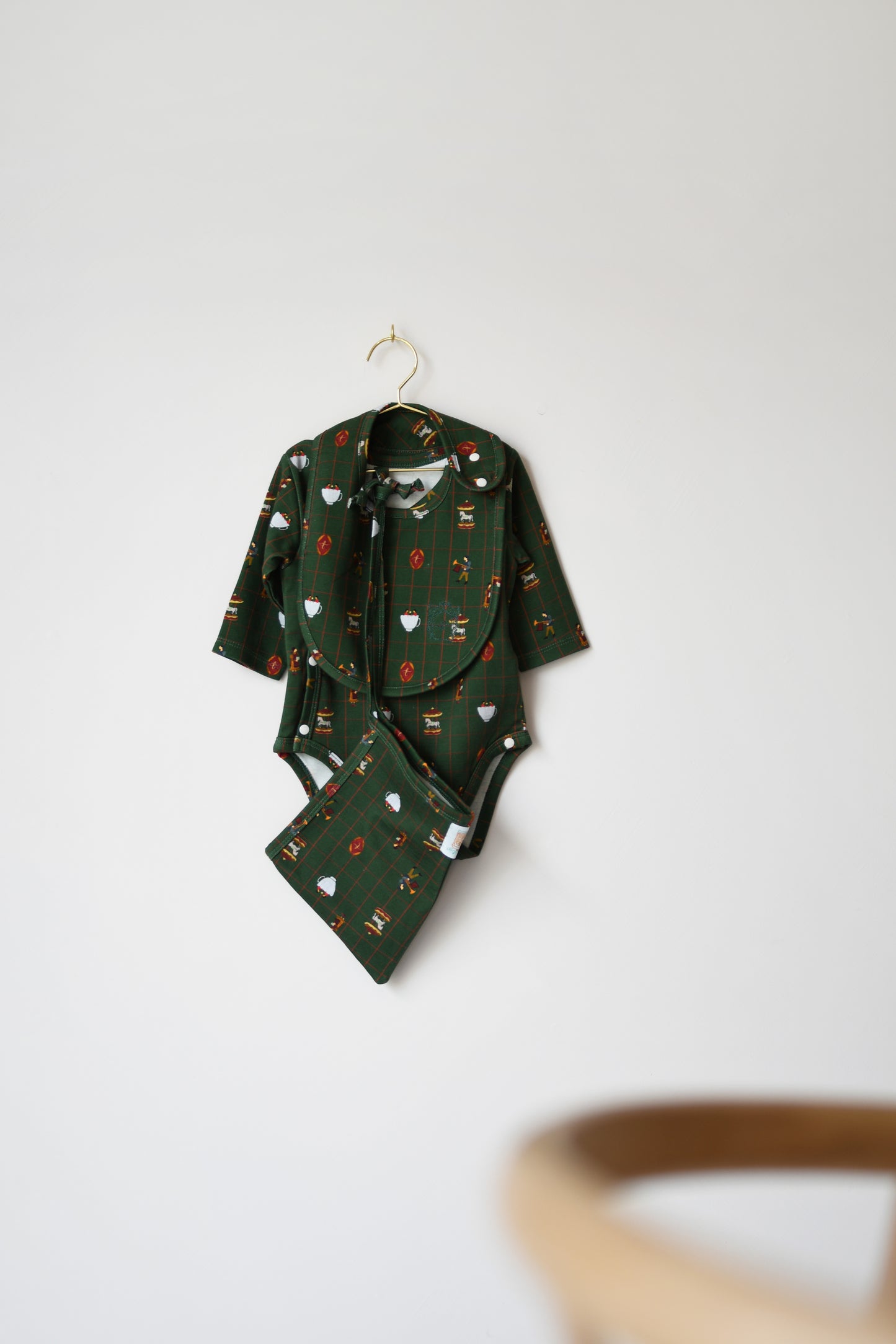 Bonnet - Holiday Fairground