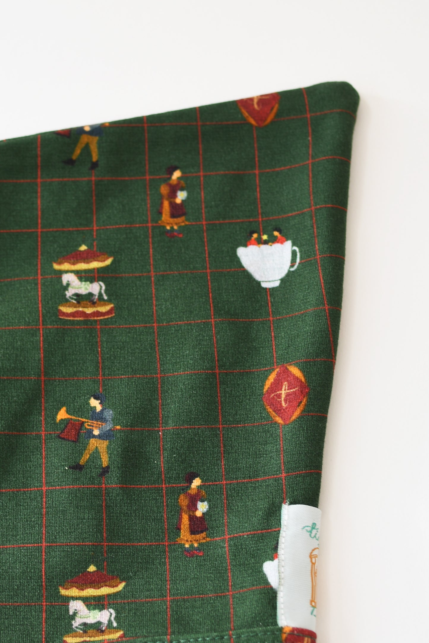 Bonnet - Holiday Fairground