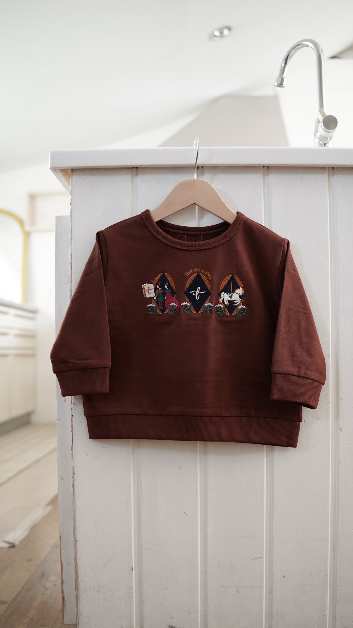 Sweatshirt - Emblems / Ram Raisin