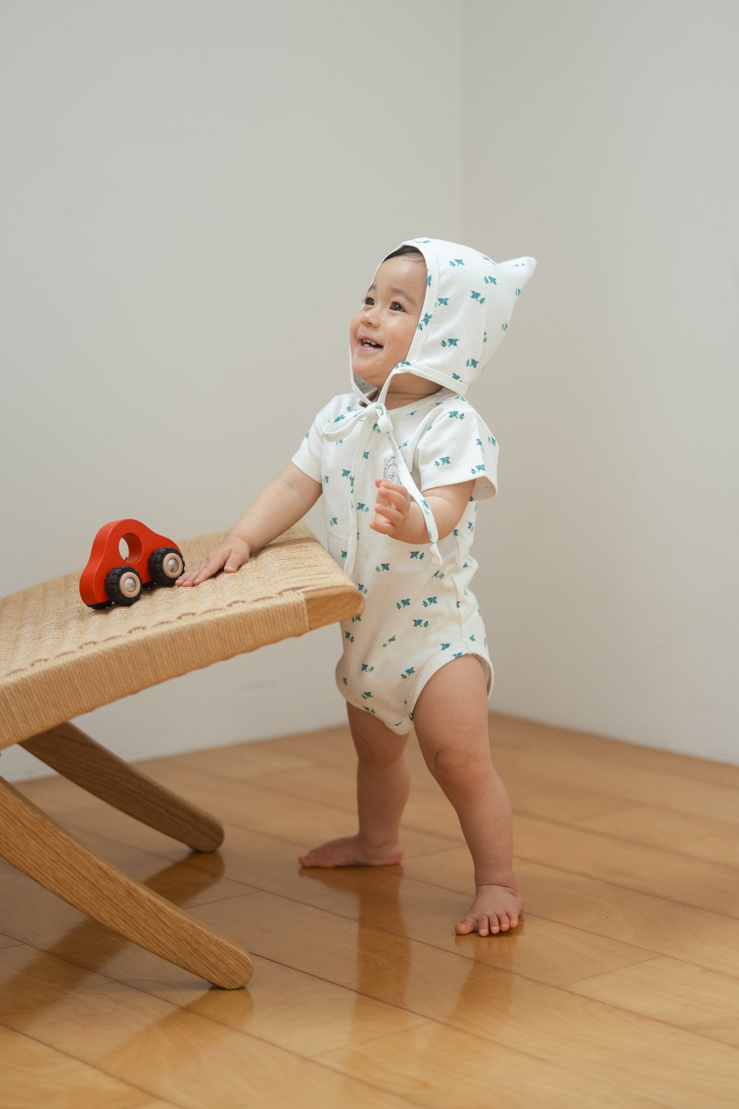 Short Sleeve Bodysuit - Kawasemi
