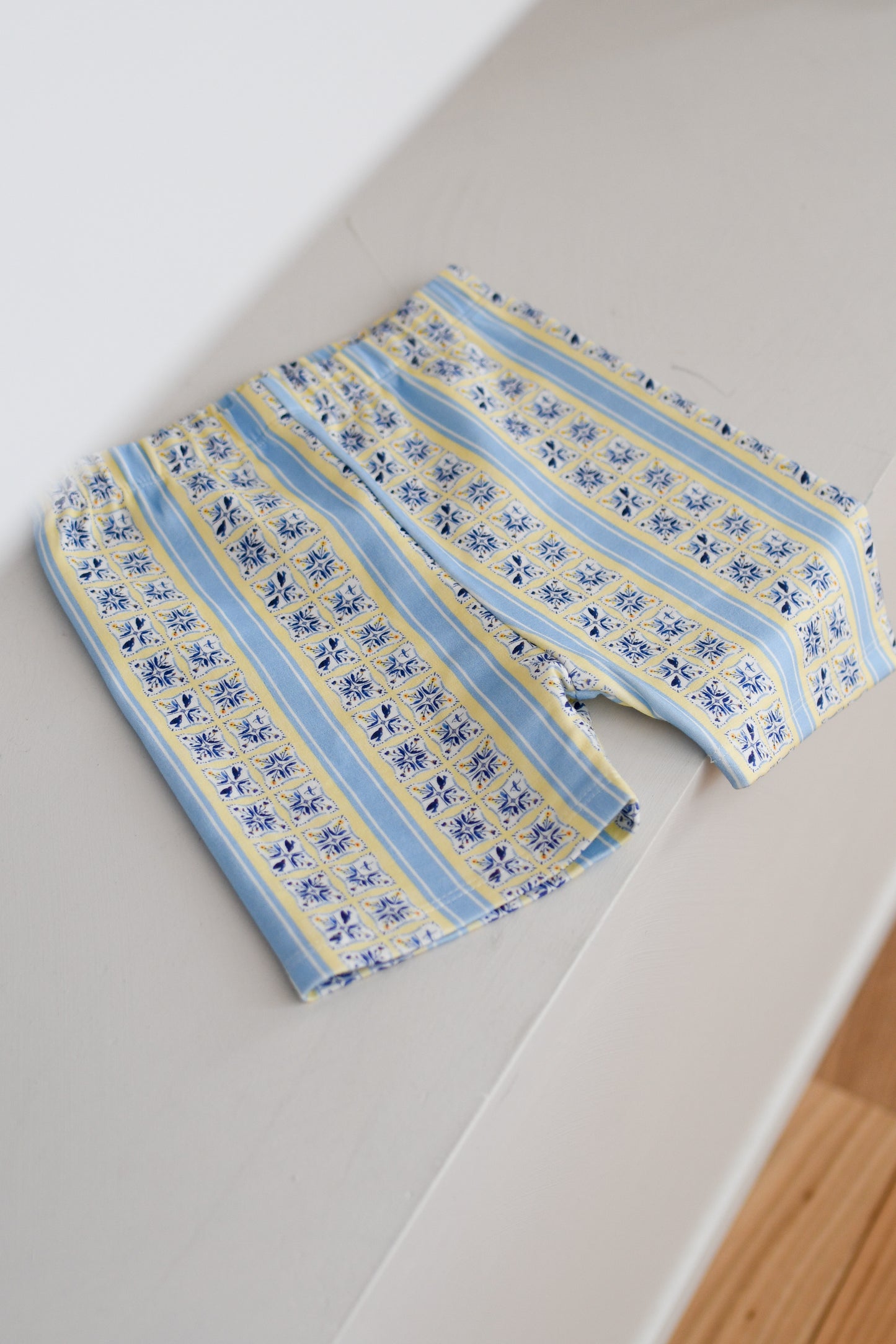 Short Leggings - Tsubame Stripe